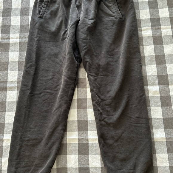 Aerie OFFLINE women’s Charcoal Joggers - Picture 1 of 8